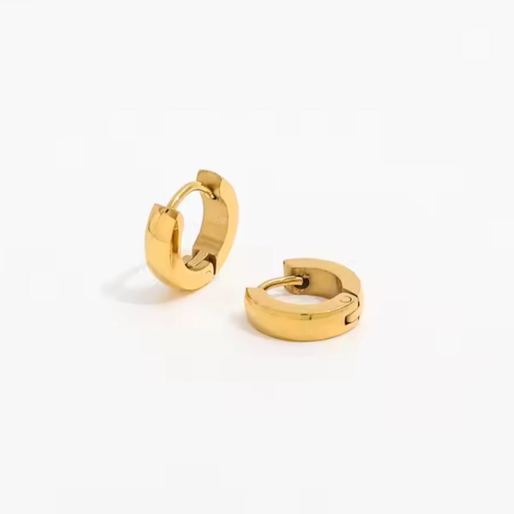 Adorable Huggies Gold Chunky huggie earrings Non-tarnish gold Waterproof earring
